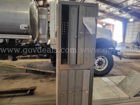 8-Door Metal Employee Locker