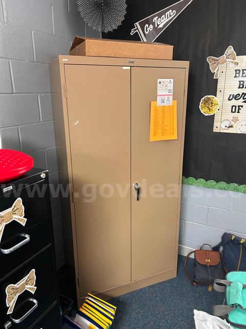 Metal cabinet