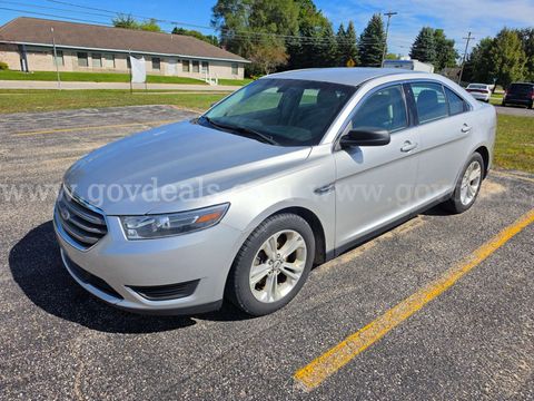 2016 Ford Taurus
