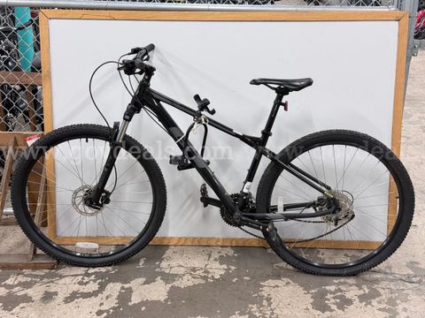 GT Avalanche 29 Bicycle, CT 17", Size M
