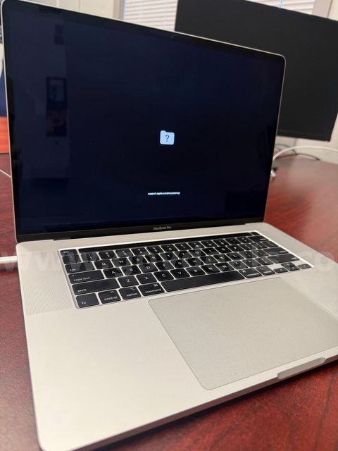 Lot of 1 Apple MacBook Pro 16"