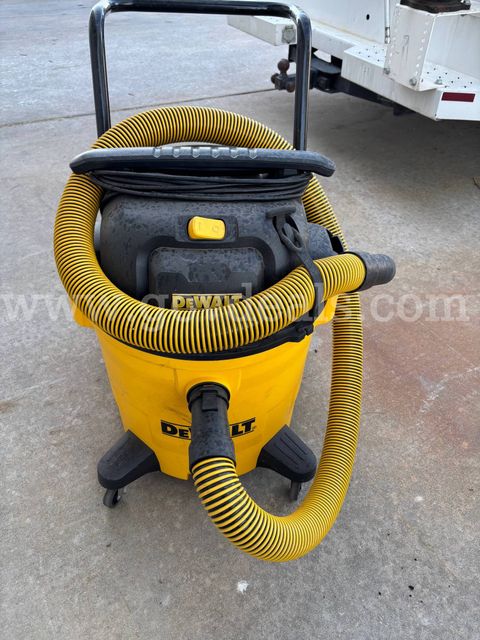 Dewalt shop vacuum