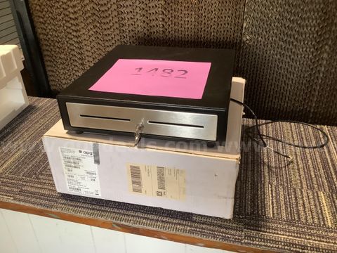 Electric cash drawer