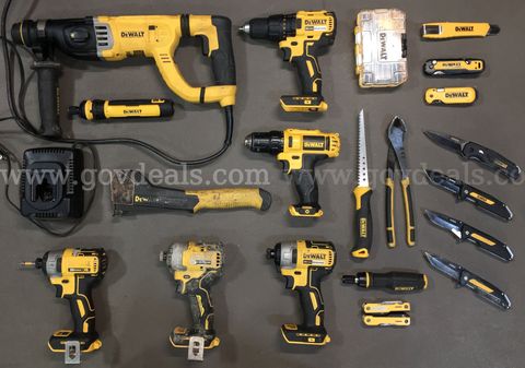 DeWalt Power Tool & Accessories Lot (ID# 47940) (TSA #2) (NO UPC)