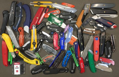 Mixed Lot of Utility Knives ~60 Units (ID# 47957) (TSA #3) (NO UPC)