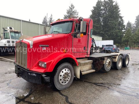 2006 Kenworth T800 Conventional Tractor Truck (ID #48046) (E09) (26-2080) 11700