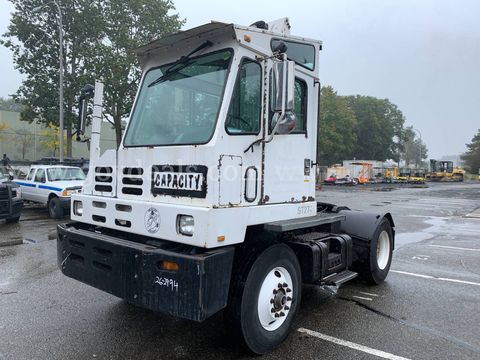 2000 Capacity TJ7000 Trailer Jockey Tractor (ID# 48053) (E11) (26-2994) 11700