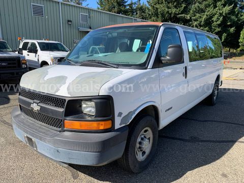 2005 Chevrolet Express 3500 RWD Passenger Van (ID# 48084) (E2) (26-3079) 310