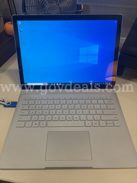 Microsoft Surface Book 2 13.5" – Intel Core i7, 16GB RAM, 256GB SSD (ID# 48401) (H02-2L) (26-1153-2) 85792