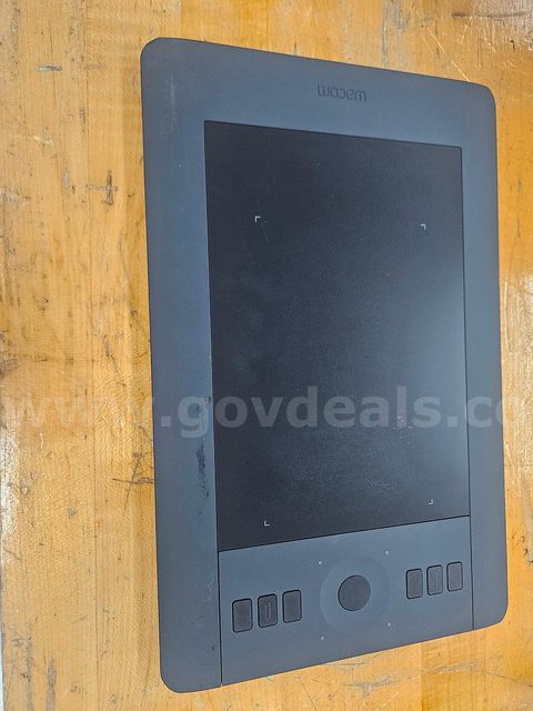 Lot of 10 Wacom Professional Touch Tablets