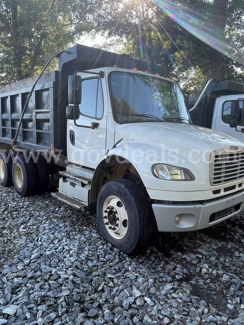 2014 Freightliner M2 106