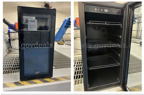 Tylza Glass Door Beverage Fridge