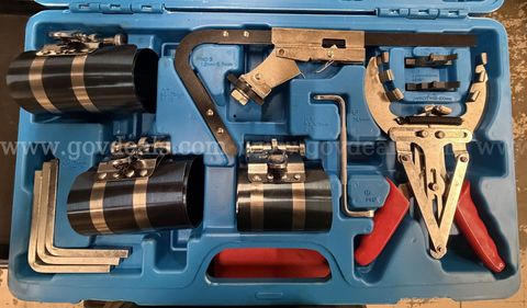 Piston Ring Compressor Tool. Complete Set Barely Used