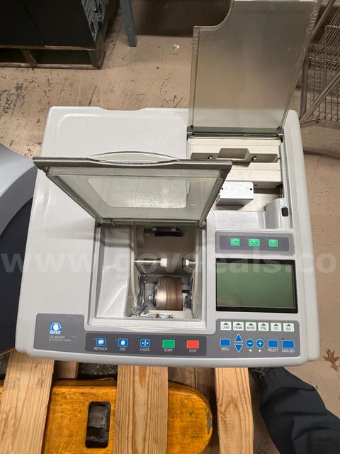 Santinelli/NIDEK LE-9000SX Patternless Lens Edger