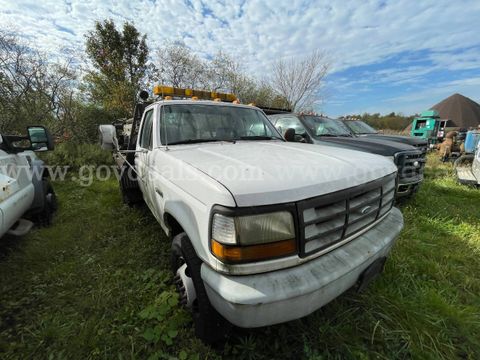 1995 Ford F-450 SD Flatbed w/Crane