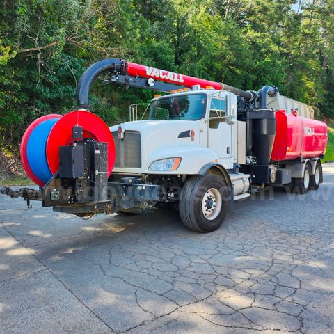 2014 Kenworth T4 Series Jet/Vacuum Sewer Truck
