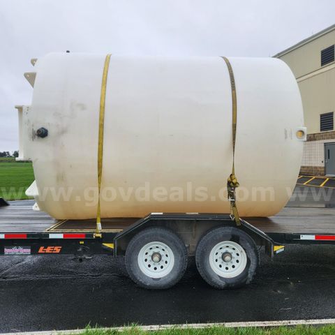 Snyder 4,500-Gallon Vertical Poly Tank