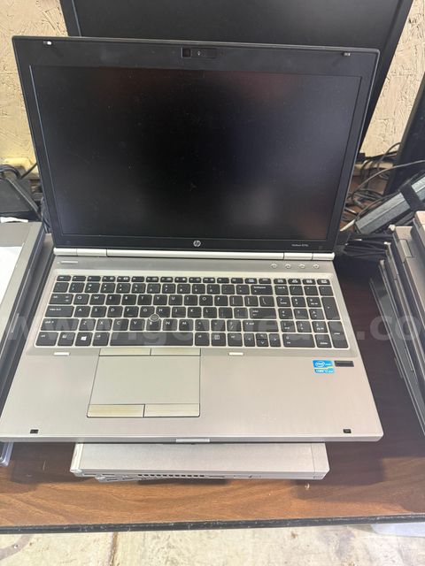 5 HP Laptops
