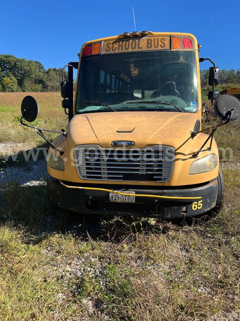 2006 Freightliner B2
