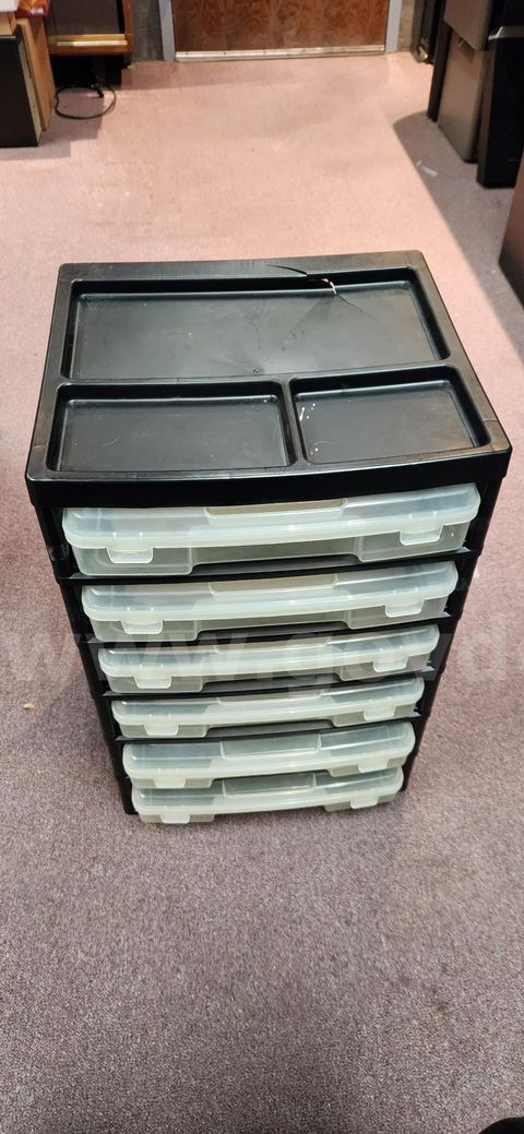 Lot of 1 Plastic Organizer with Drawers