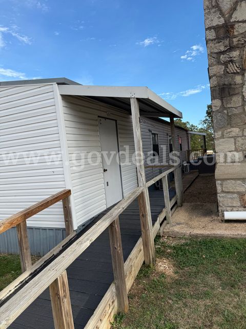 Portable Classroom Building - 2 Rooms and Bathroom - Buyer Must Move