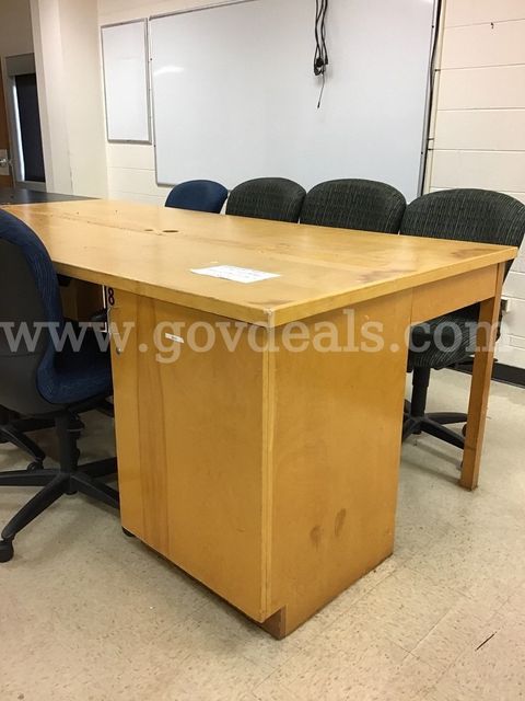 1 Large wooden table with 6 chairs