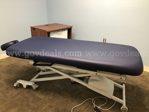 1 Electric massage bed with a warmer and cabinet