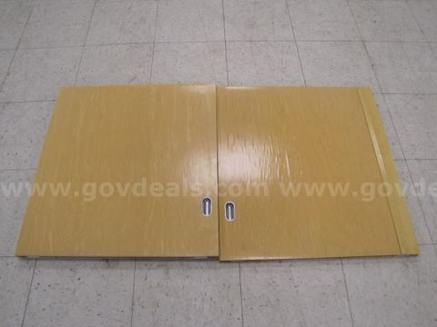Pair of wooden sliding doors - A
