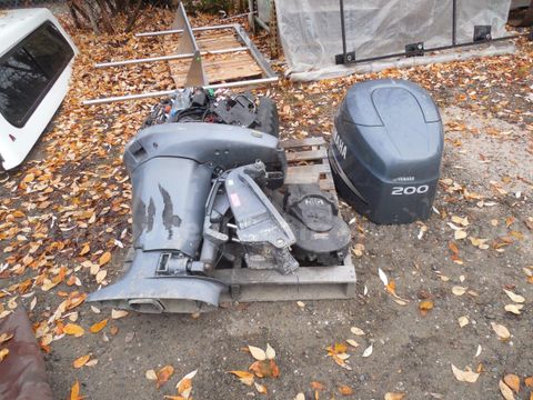 Nonfunctional Yamaha Z2200HDPDI outboard motor