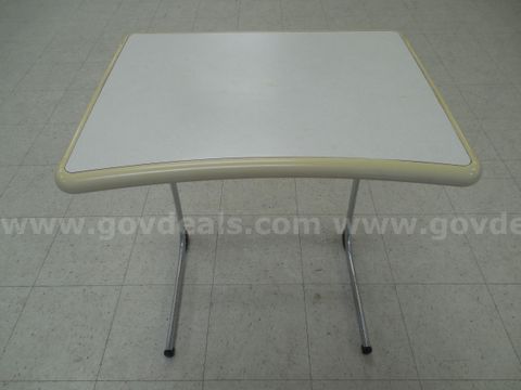 Hard plastic and metal student desk - B