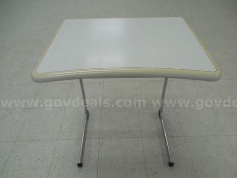 Hard plastic and metal student desk - E