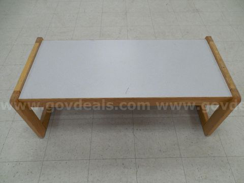 Wooden coffee table - F