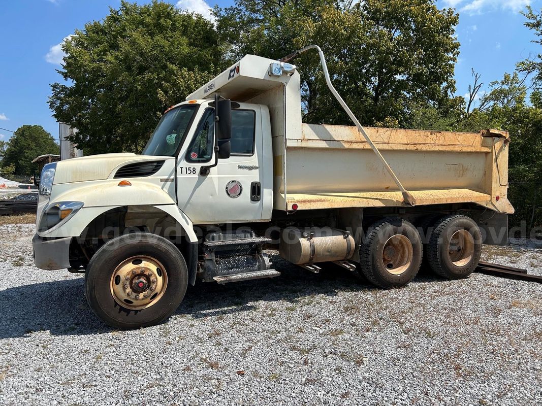 2013 International 7400 Truck Dump Truck