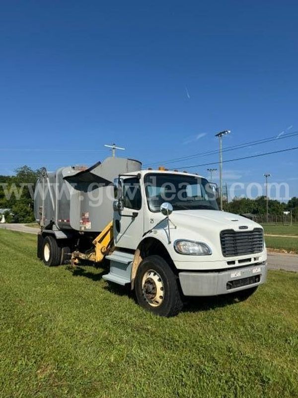 2013 Freightliner Garbage Truck