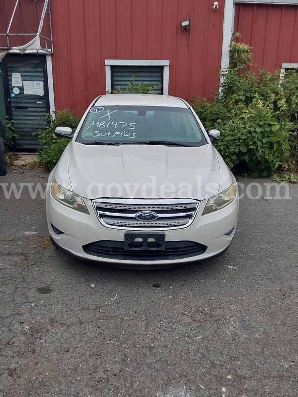 2010 Ford Taurus
