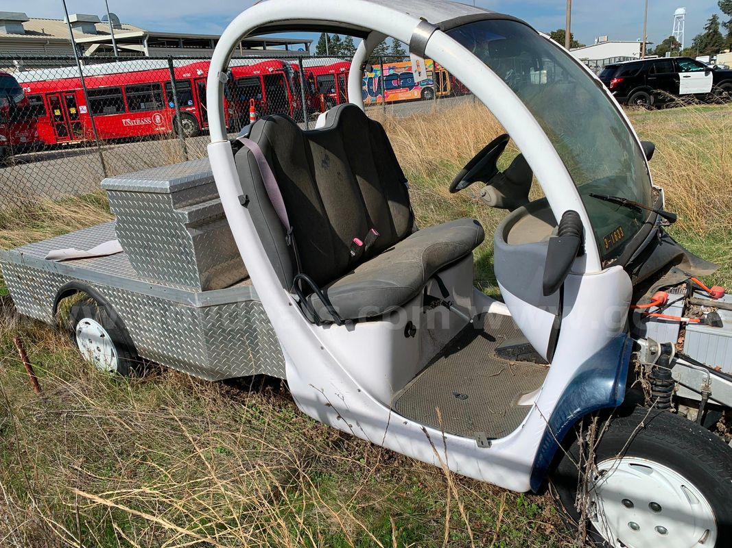 2002 GEM ELECTRIC CART