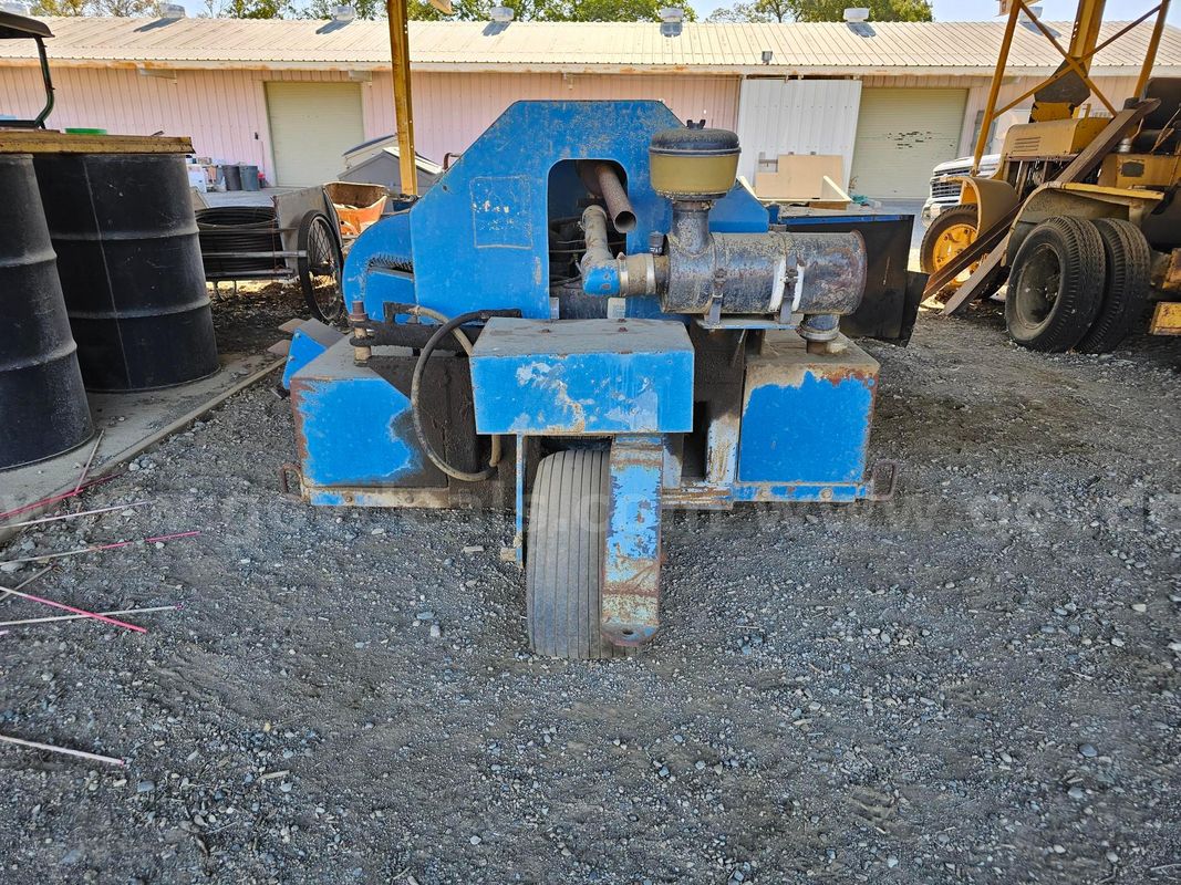 Weiss HS30 Self Propelled Orchard Sweeper