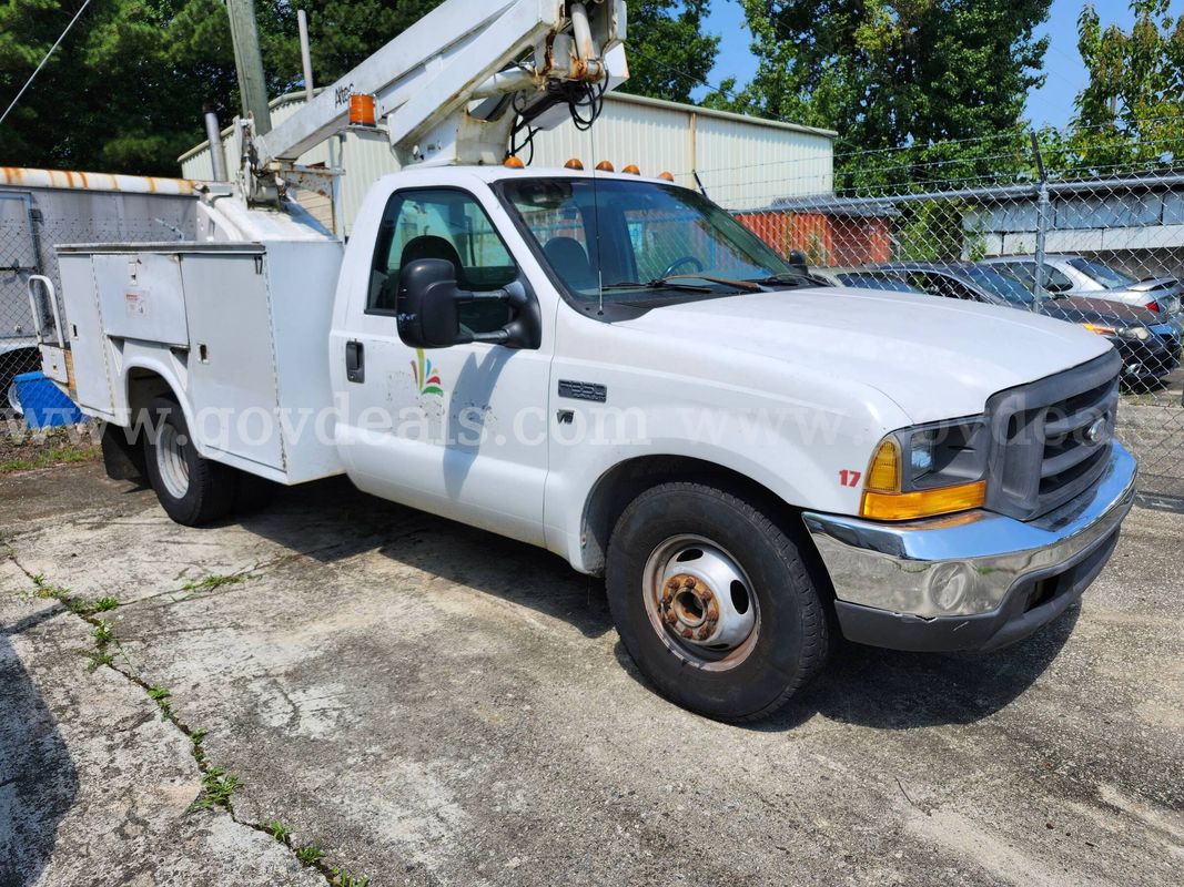 1999 Ford F-350 Bucket Truck