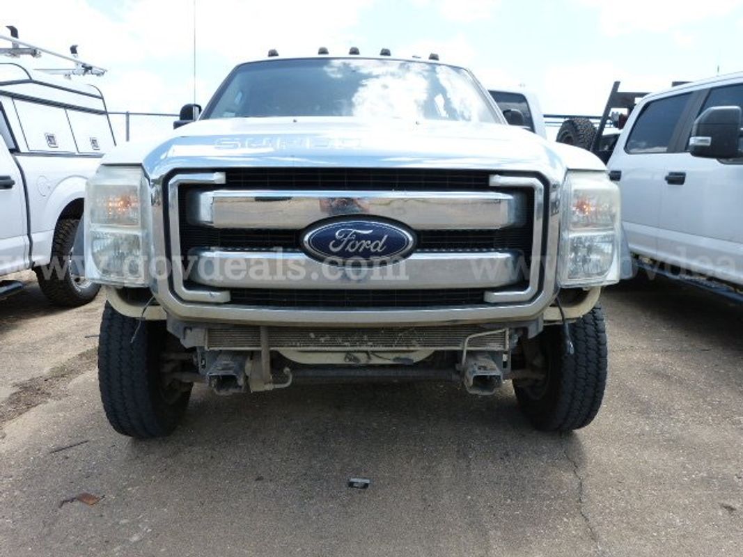 2016 Ford F-550 w/ Flatbed