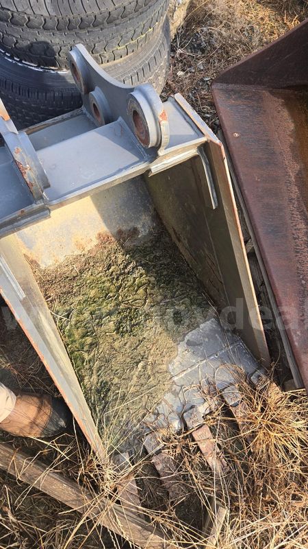 New Holland Heavy Duty Excavator Bucket Teeth 45"