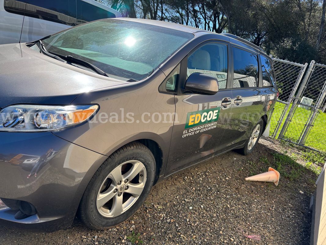 2014 Toyota Sienna LE FWD 8-Passenger V6