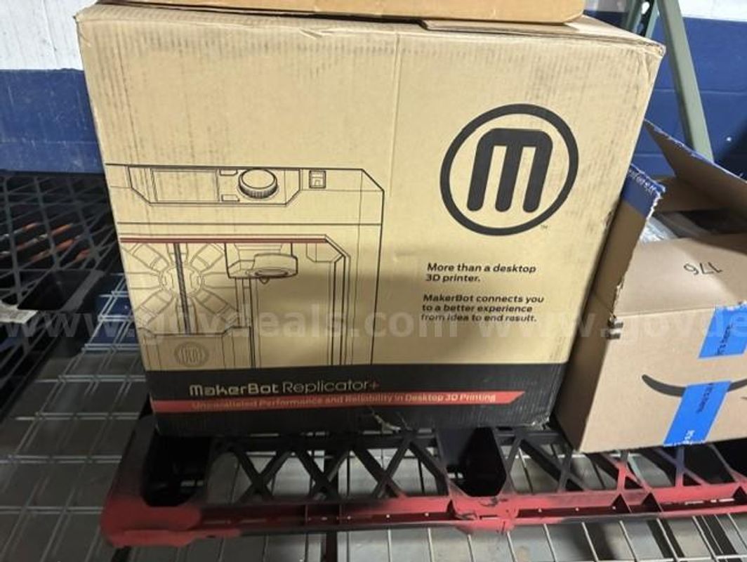 2 maker bot replicators