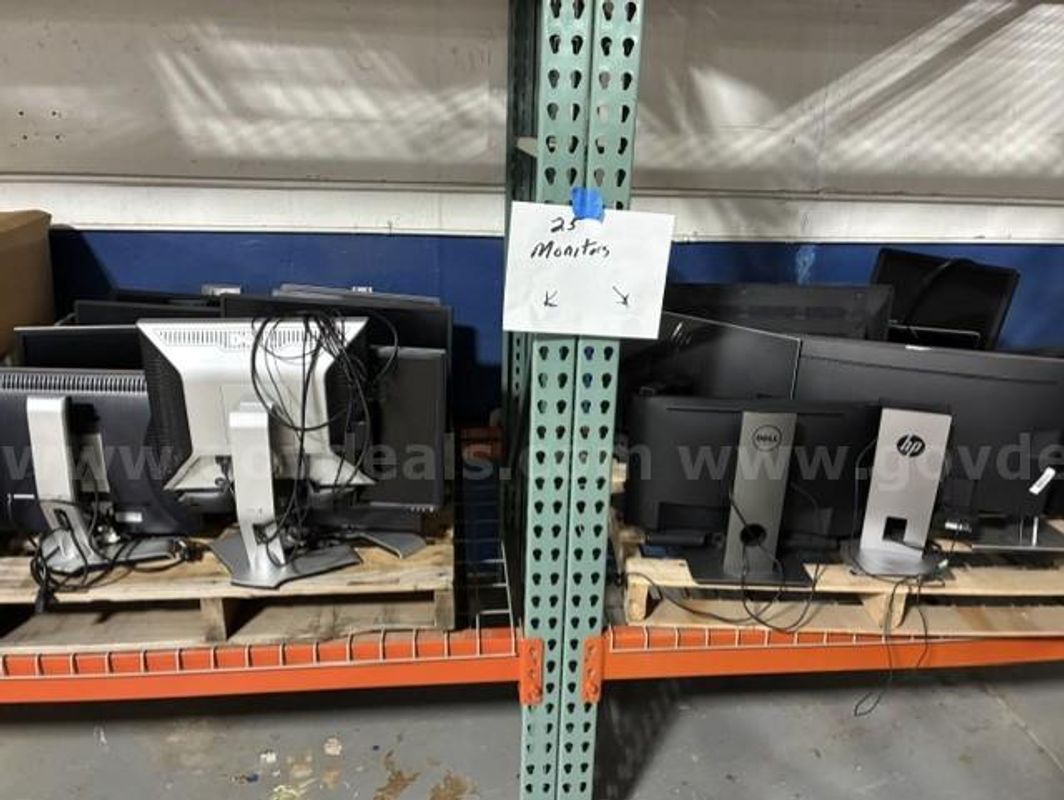 25 dell monitors Condition unknown