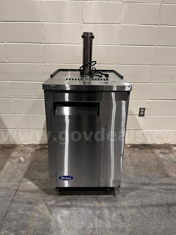Single Door Keg Cooler (Lot 1)