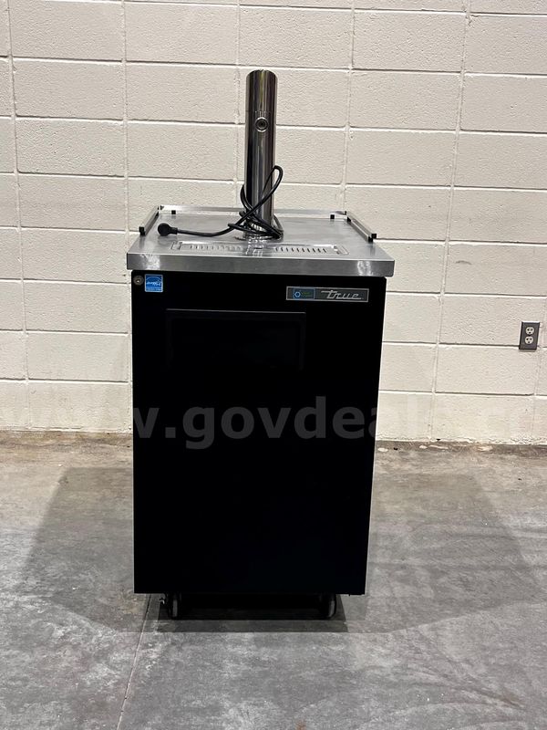 Single Door Keg Cooler (Lot 3)
