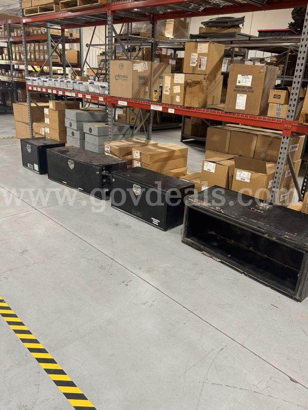 Underbody truck tool box