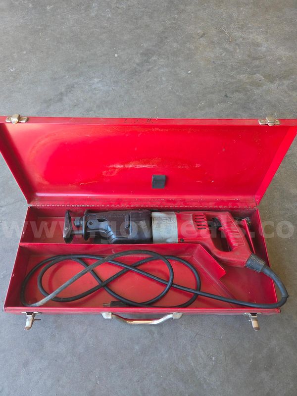 milwaukee saw zaw corded