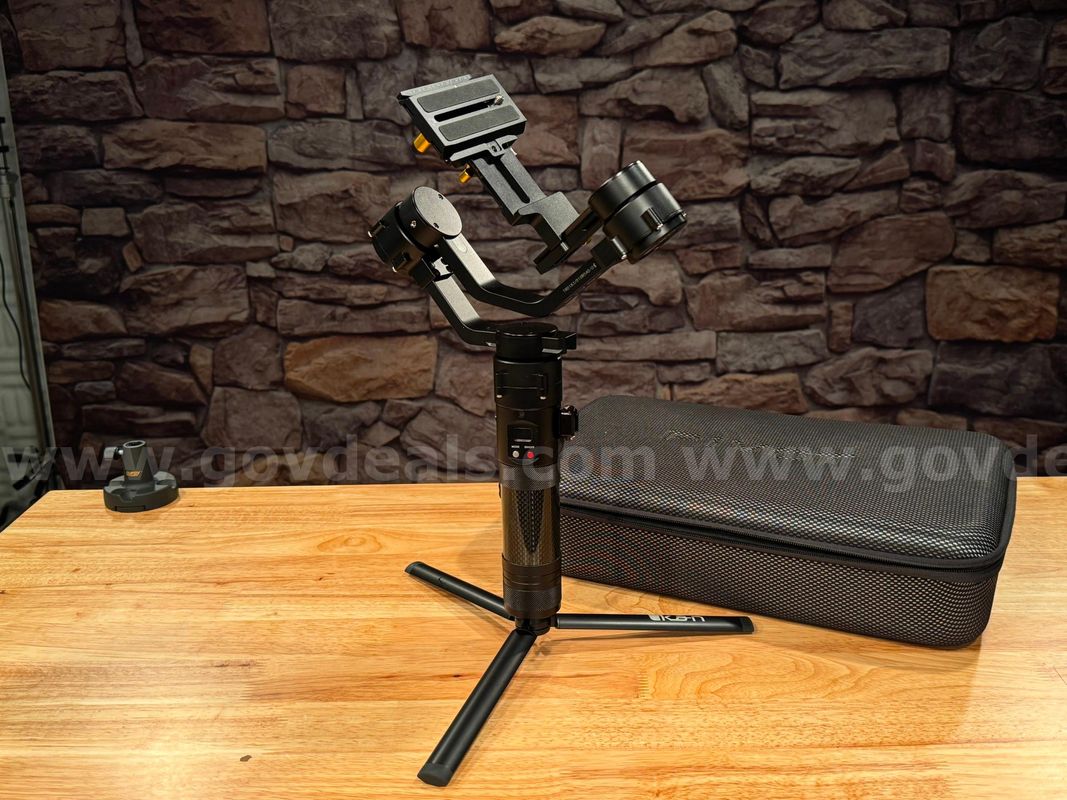 Ikan Pivot 3 axis handheld stabilized camera gimbal
