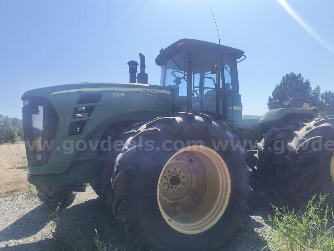 2010 John Deere 9230 Tractor