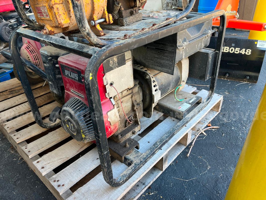 1996 Dayton 5000 watt generator